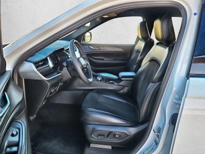 2024 Jeep Grand Cherokee L Altitude 4x4