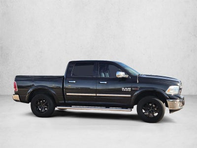 2018 RAM 1500 Laramie Crew Cab 4x4 5'7" Box