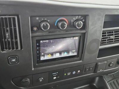 2024 Chevrolet Express Passenger 2500 1LT