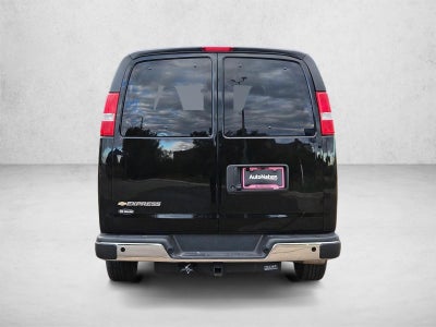 2024 Chevrolet Express Passenger 2500 1LT
