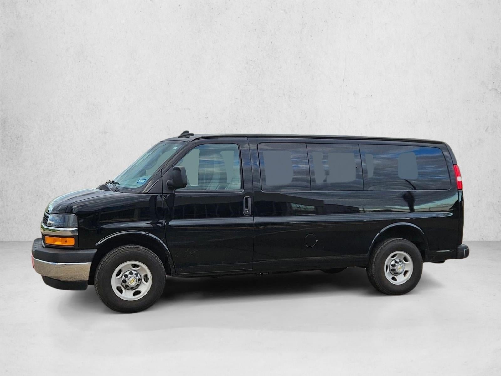 2024 Chevrolet Express Passenger 2500 1LT