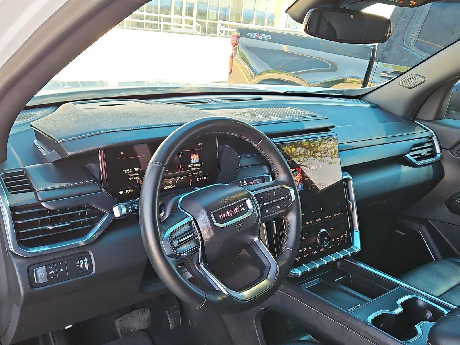 2024 GMC Acadia Elevation