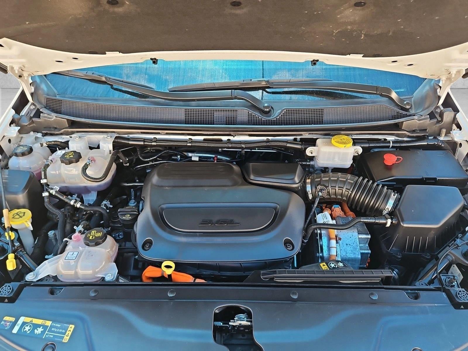 2024 Chrysler Pacifica Hybrid Select