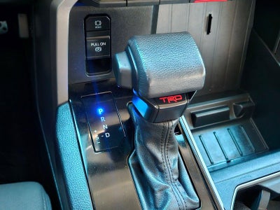 2022 Toyota Tundra 4WD SR5