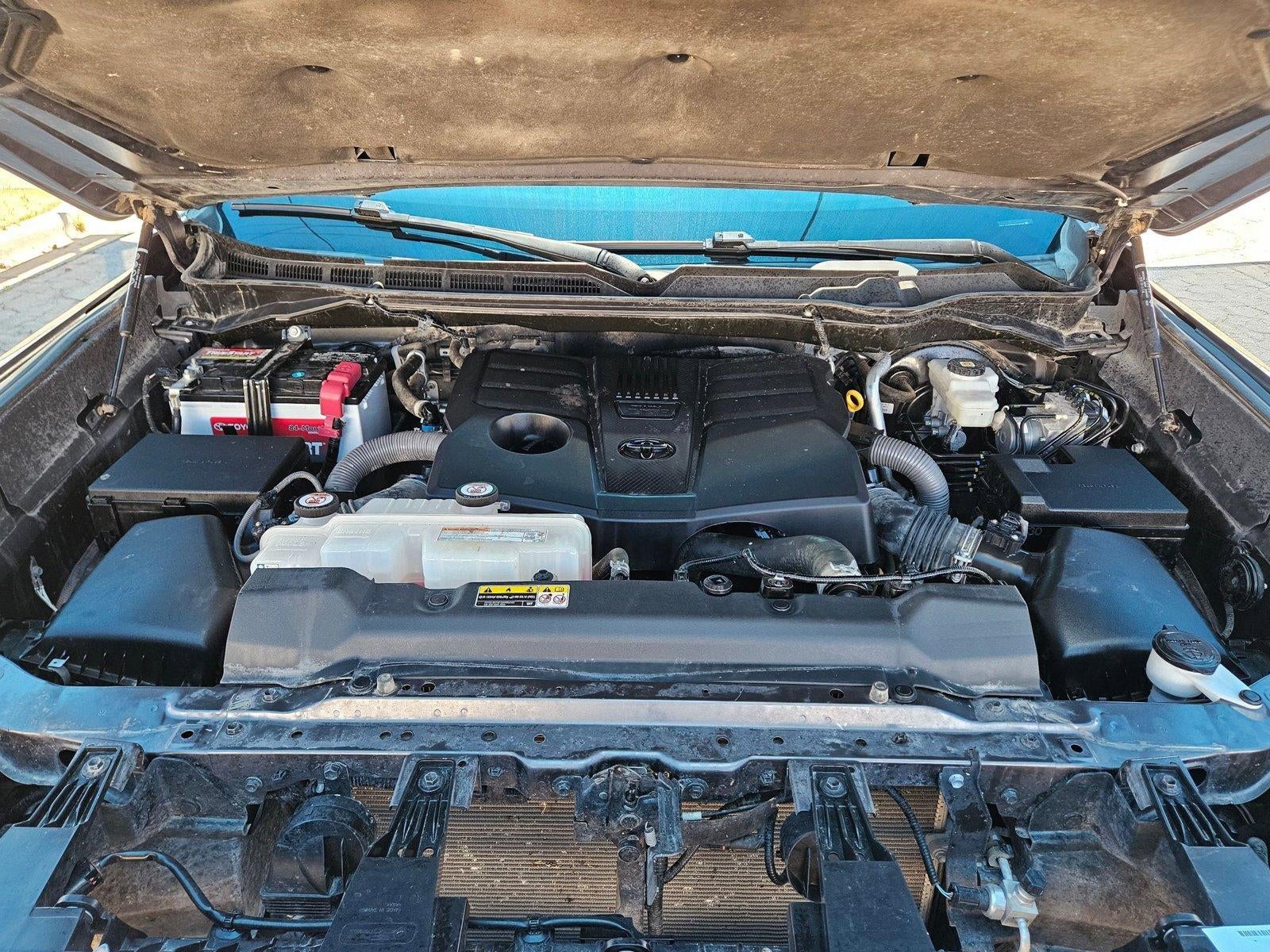 2022 Toyota Tundra 4WD SR5