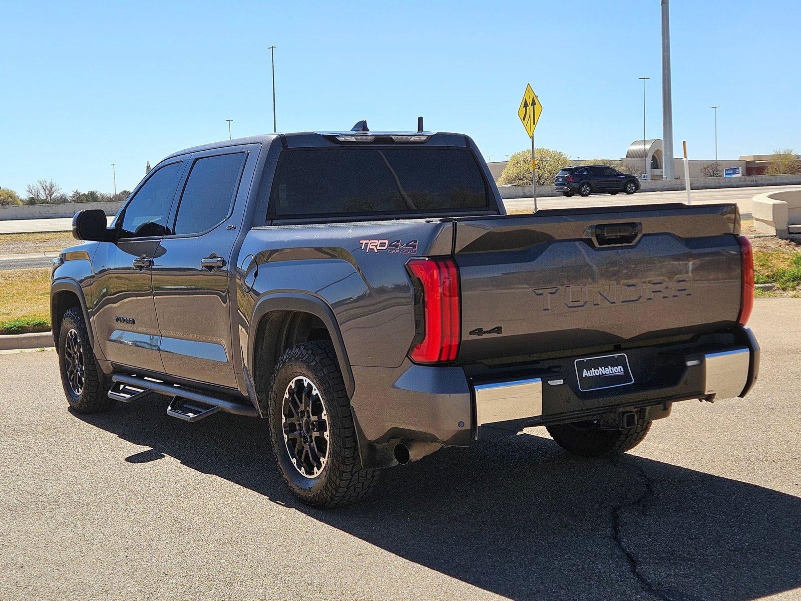 2022 Toyota Tundra 4WD SR5