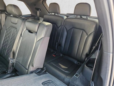 2022 Audi SQ7 Premium Plus