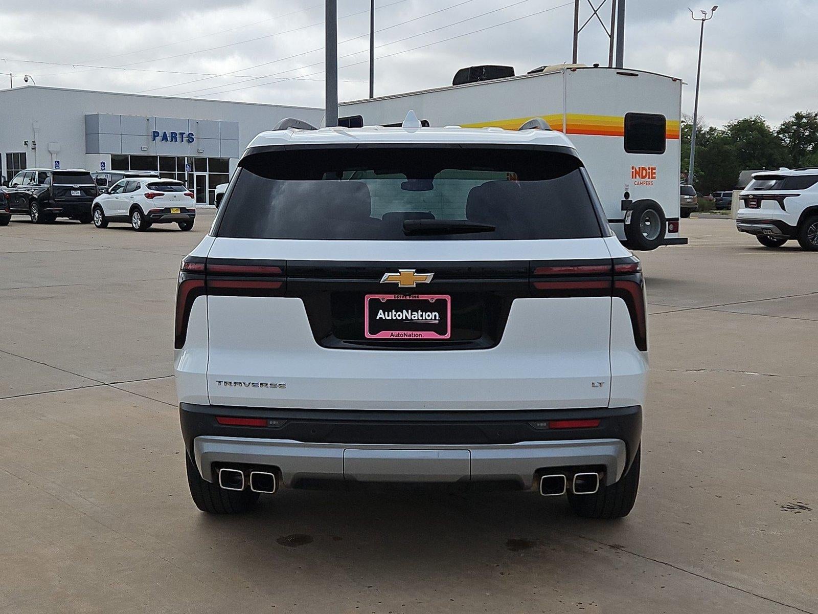 2024 Chevrolet Traverse LT