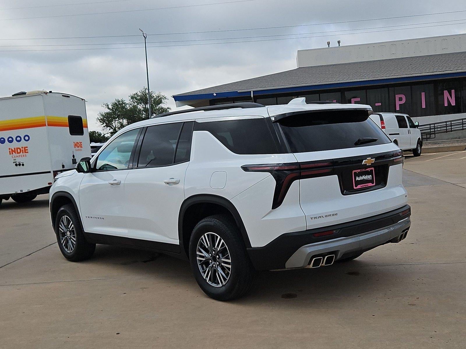 2024 Chevrolet Traverse LT