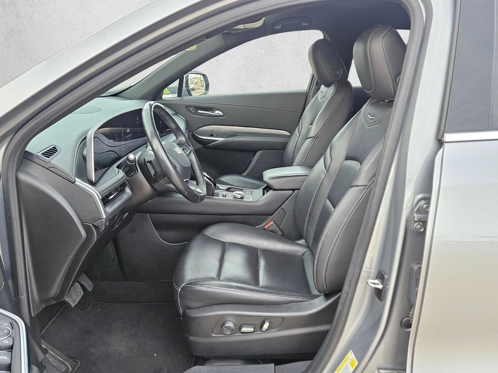 2024 Cadillac XT4 Premium Luxury