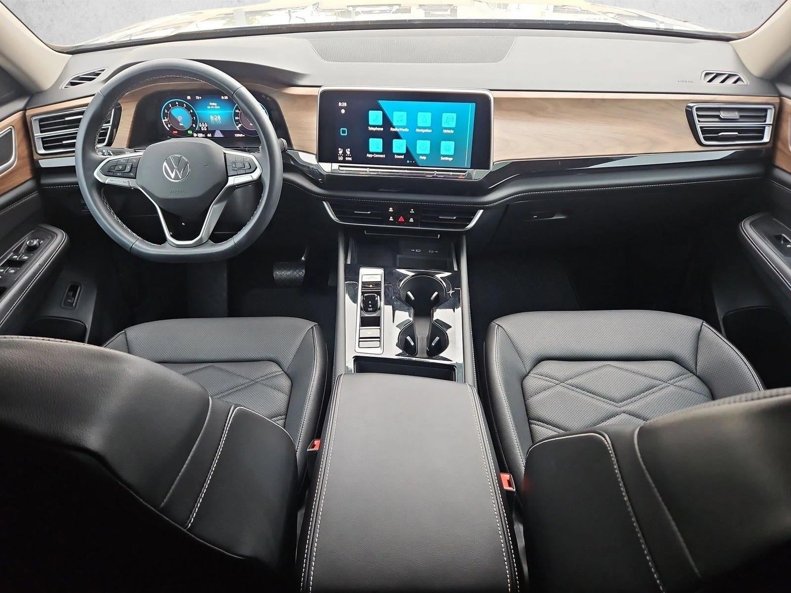 2024 Volkswagen Atlas 2.0T SE w/Technology