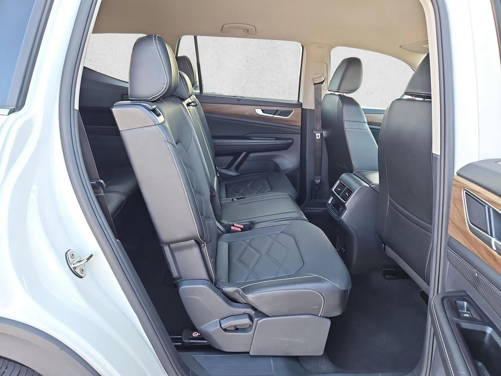 2025 Volkswagen Atlas 2.0T SE w/Technology