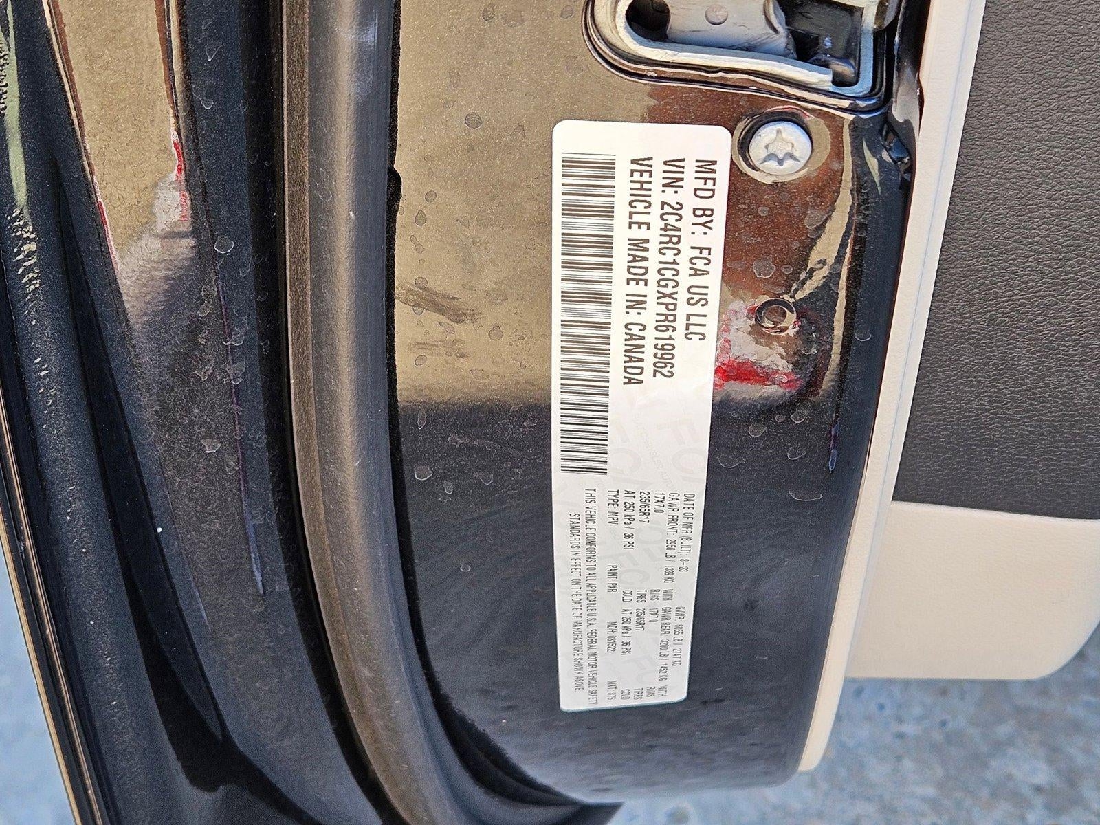 2023 Chrysler Voyager LX