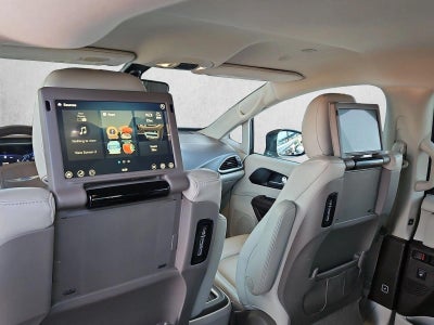 2020 Chrysler Pacifica Touring L Plus
