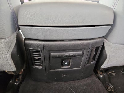 2018 RAM 1500 Big Horn Crew Cab 4x4 5'7" Box