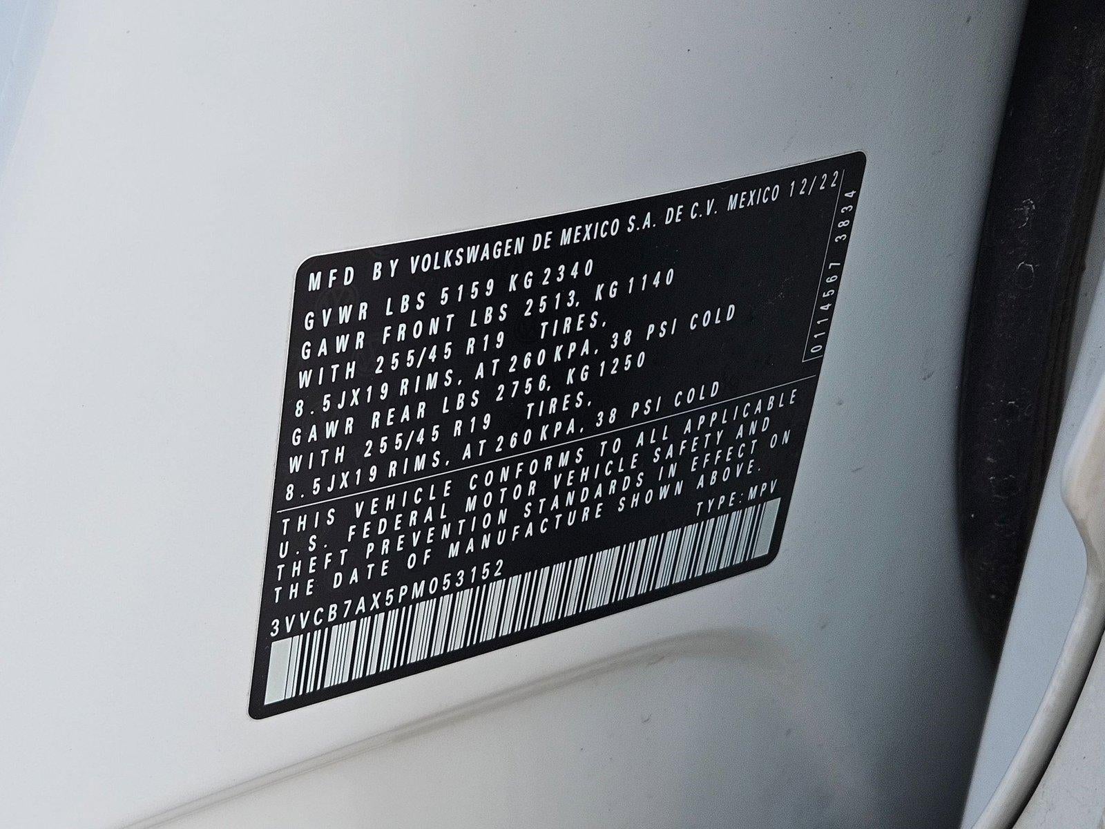 2023 Volkswagen Tiguan SE R-Line Black