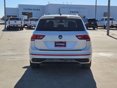 2023 Volkswagen Tiguan SE R-Line Black