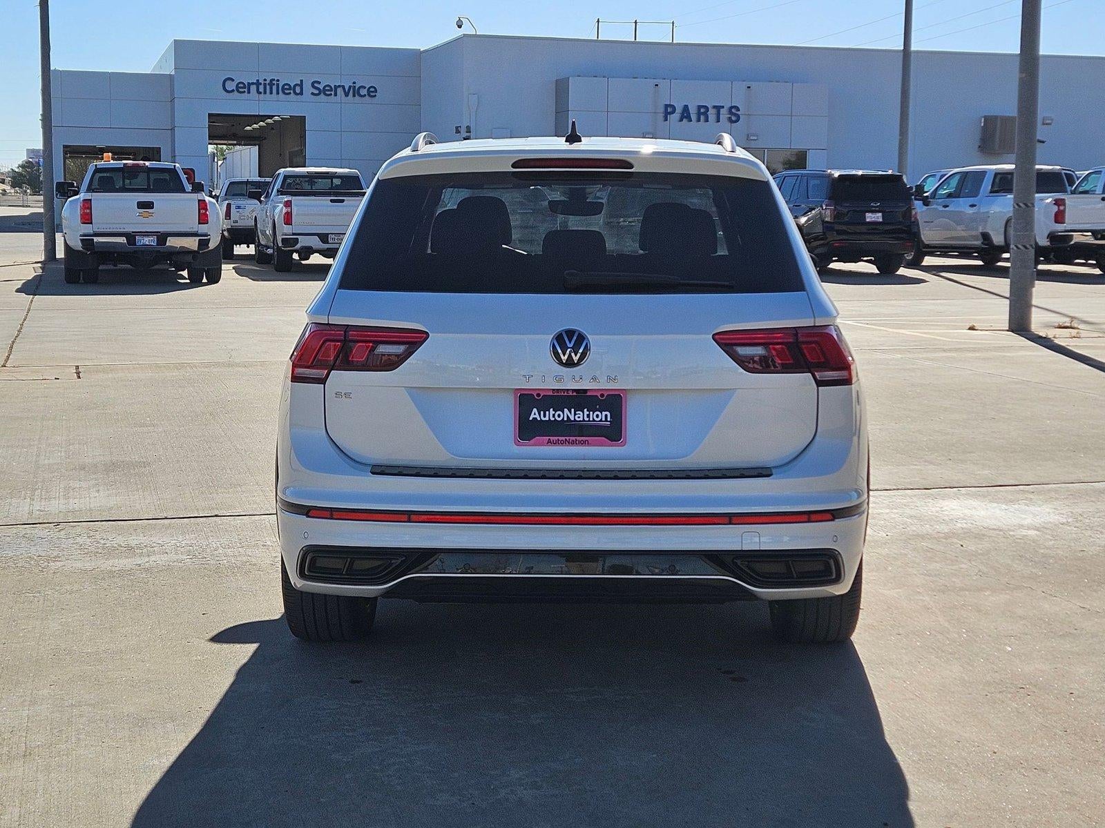 2023 Volkswagen Tiguan SE R-Line Black