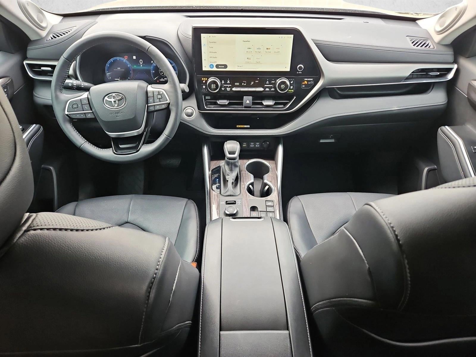 2025 Toyota Highlander LE