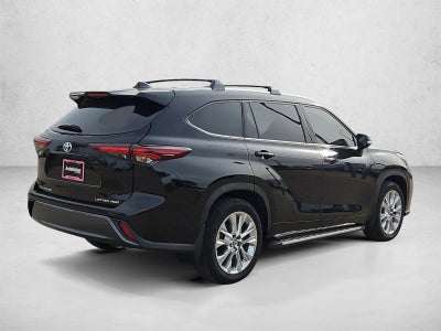 2025 Toyota Highlander LE