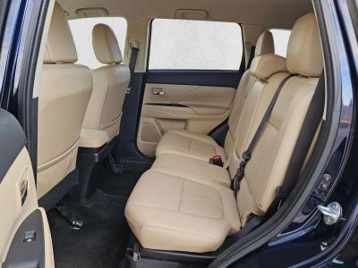 2016 Mitsubishi Outlander SE