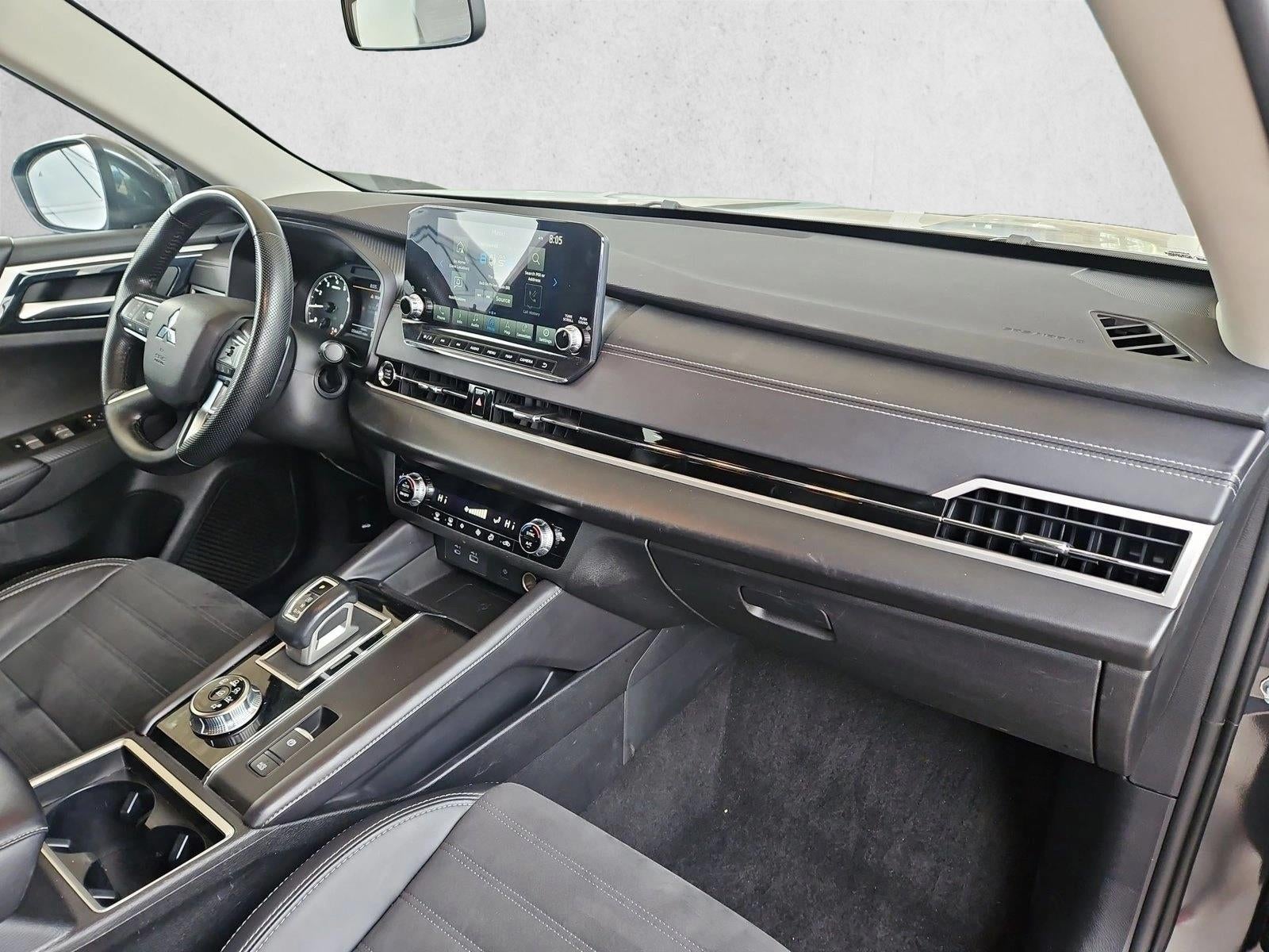 2024 Mitsubishi Outlander SE