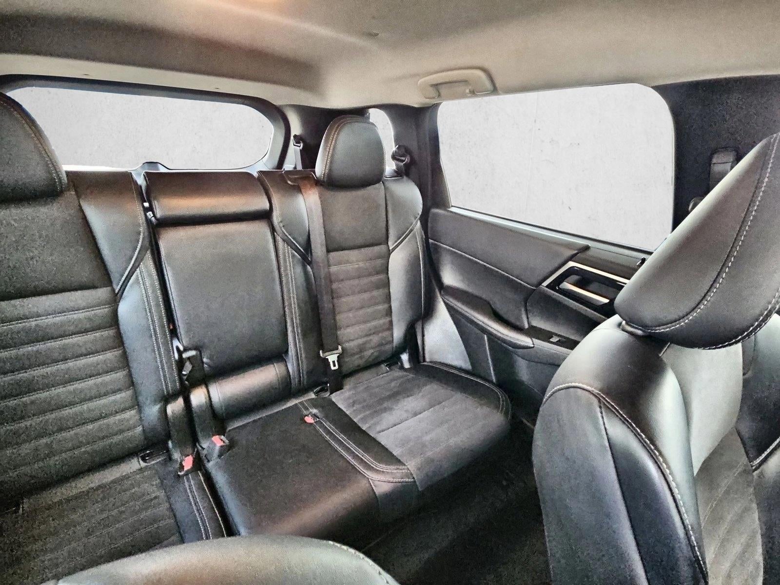 2024 Mitsubishi Outlander SE