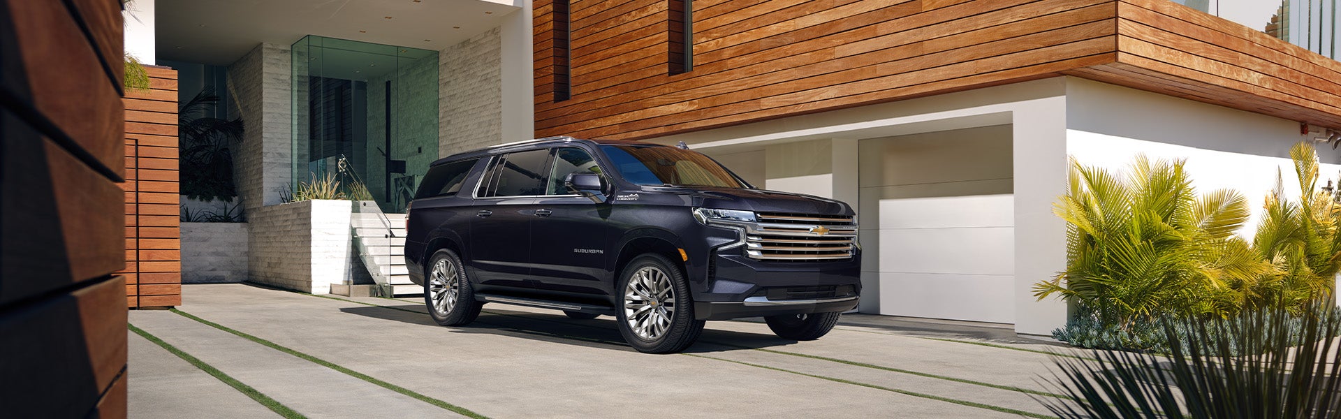 2023 Chevrolet Suburban hero